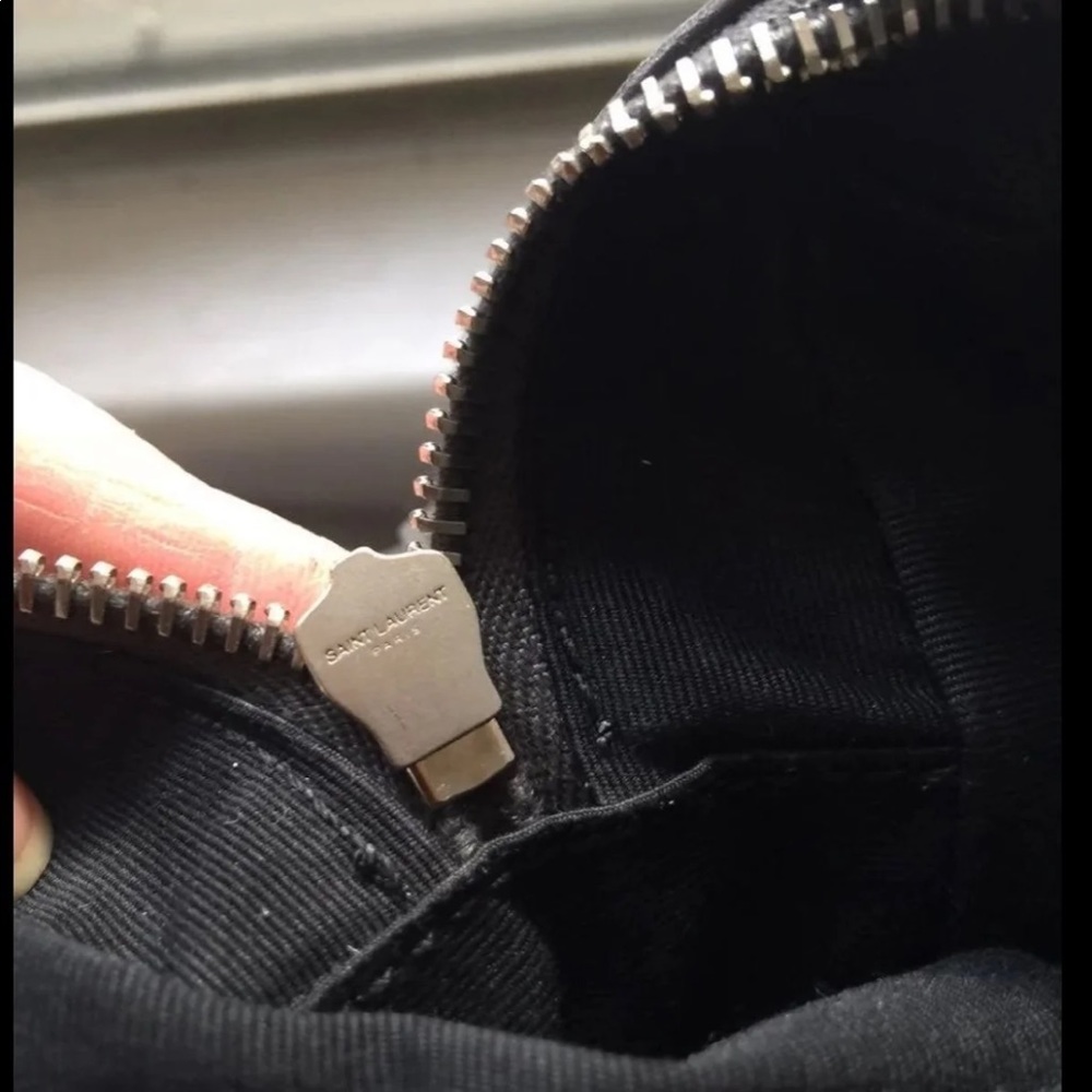 SAINT LAURENT Small Mono Leather Camera Bag - Picture 8 of 10